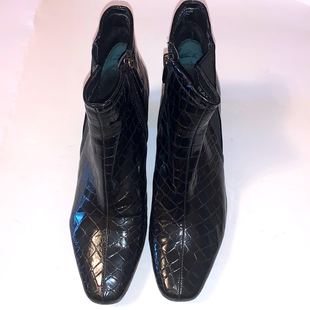 Bandolino black bootie